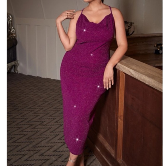 Plus size Crisscross back glitter dress - Picture 5 of 6